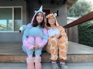 Amy Anderson Instagram - 🦄🐶🦒

#amyanderson #aubreyandersonemmons #francesanderson #theotheramyanderson #pitbullsofinstagram