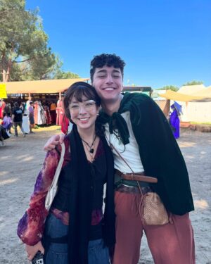 Amy Anderson Instagram - It's that time of the year in SoCal 

#rennaisancepleasurefaire #renfaire #notanestrellajaliscoad