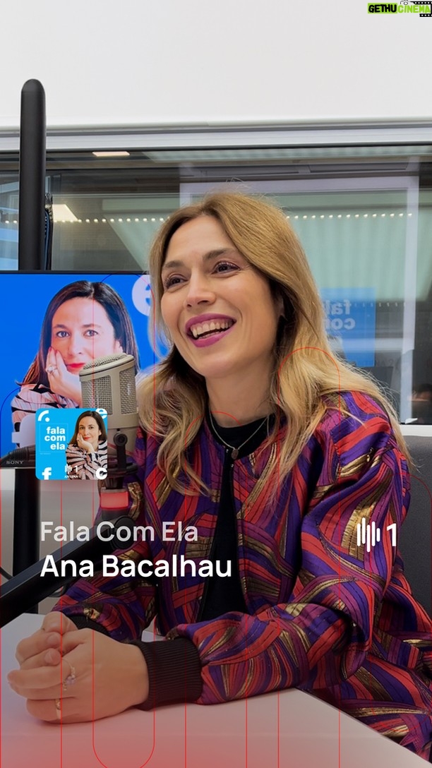 Ana Bacalhau - 318 Likes - Ana Bacalhau é a convidada desta semana do “Fala Com Ela“. “Mundo Antena“ é o seu novo álbum, com um conceito diferente. Diz que adora a liberdade de poder encaixar em qualquer estilo musical e este disco, partilhado com tantos amigos da rádio, demonstra-o bem.
⠀⠀⠀⠀⠀⠀⠀⠀⠀⠀
🎧 Escute a conversa, já disponível nas plataformas habituais ou em antena1.rtp.pt/programa/fala-com-ela
⠀⠀⠀⠀⠀⠀⠀⠀⠀⠀
#falacomela #anabacalhau #inêsmeneses