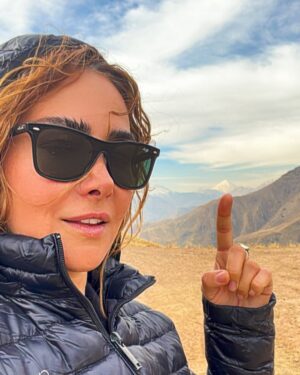 Ana Nemati Instagram - قصه های نگفته از طبیعت جاندار ، گالری تکرار نشدنی ، هر لحظه هر جا که چشم میبیند زیبای و شکوه شگفت انگیز خلقت خالق 
#گالری _طبیعت #آنالما #قصه_طبیعت #مکان_زمان #دماوند #کوهنوردی #خلقت 
#annanematipic #annalema #annalema0 #qouteofnature #naturelovers #timeandplace #annahitanemati #annanemati #hiking #damavandpeak