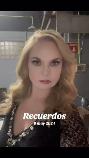 Ana Patricia Rojo Instagram - Hoy es el aniversario de Las Leonas, un año en el que hemos vivido tantas cosas, viajado por tantas ciudades y tenido tantas anécdotas y experiencias . Lo celebramos dando funciones, esta noche es de celebración. #aniversariodelasleonas Gracias @victoriaruffo @marapatriciacastaneda @lupjones @paolarojas @omarproductor @iamage y #angelicaaragon por la bendición de este proyecto