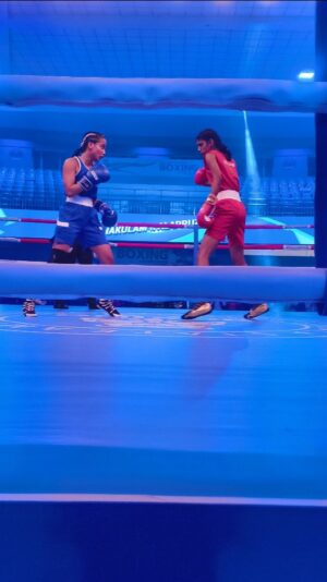 Anagha Ravi Instagram - Float like a butterfly, Sting like a bee..🤙🏼
.
.
.
.
#alappuzhagymkhana #boxing #khalidrahman #naslen #anagharavi #panjarapunch