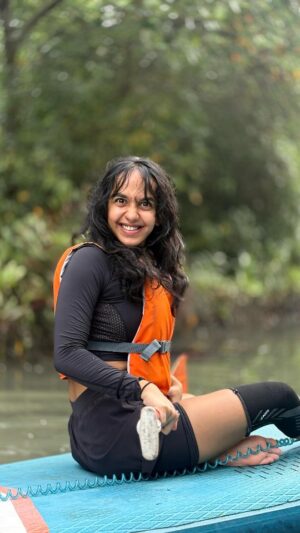 Anagha Ravi Instagram - a morning filled with,
unlimited laughter, good people,
unsuccessful headstands, 
beautiful views and indeed a
good exercise for mind and body. That was @supinkochi 

truly grateful for this day. 

thank you for the clips @mridul.anil and @san_yo_