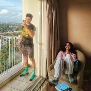 Anagha Ravi Instagram - Hi 💜
Picture courtesy to my bois
@sarcasanam @mridul.anil ..