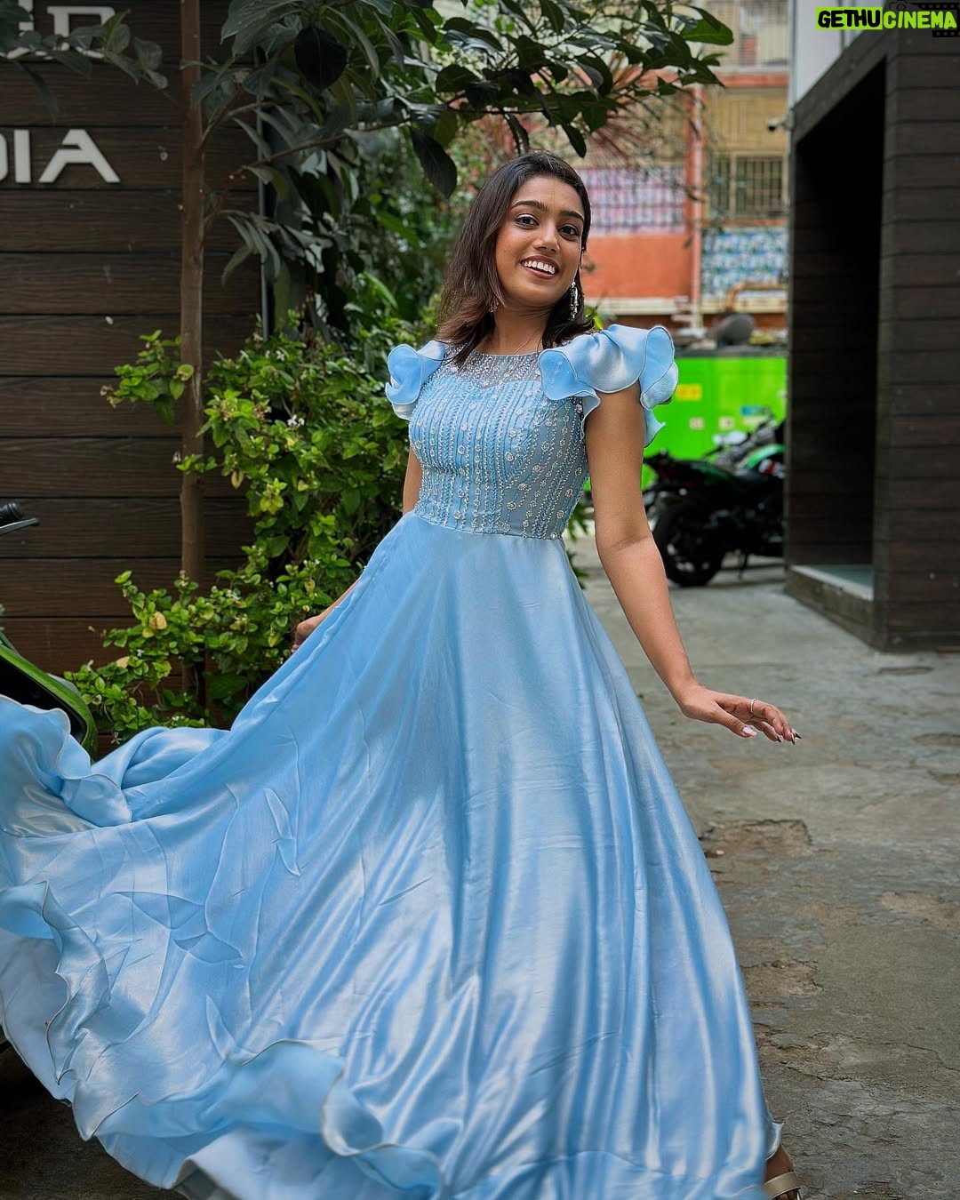 Ananya Amar - 8.2K Likes - 'Sin'drella 🥿