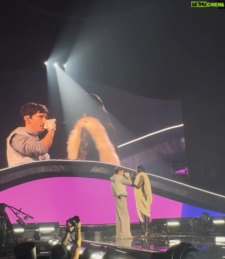 Anesa Lipa - 8.4K Likes - ❤️ RADICAL OPTIMISM TOUR ❤️ @dualipa
MELBOURNE,AUSTRALIA ❤️🇦🇺