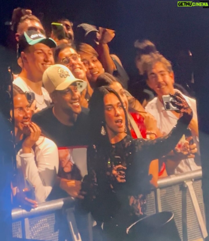 Anesa Lipa - 8.4K Likes - ❤️ RADICAL OPTIMISM TOUR ❤️ @dualipa
MELBOURNE,AUSTRALIA ❤️🇦🇺