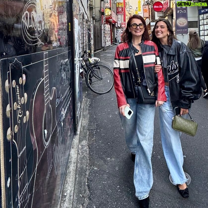 Anesa Lipa - 9.8K Likes - 💌 Tokyo ❤️