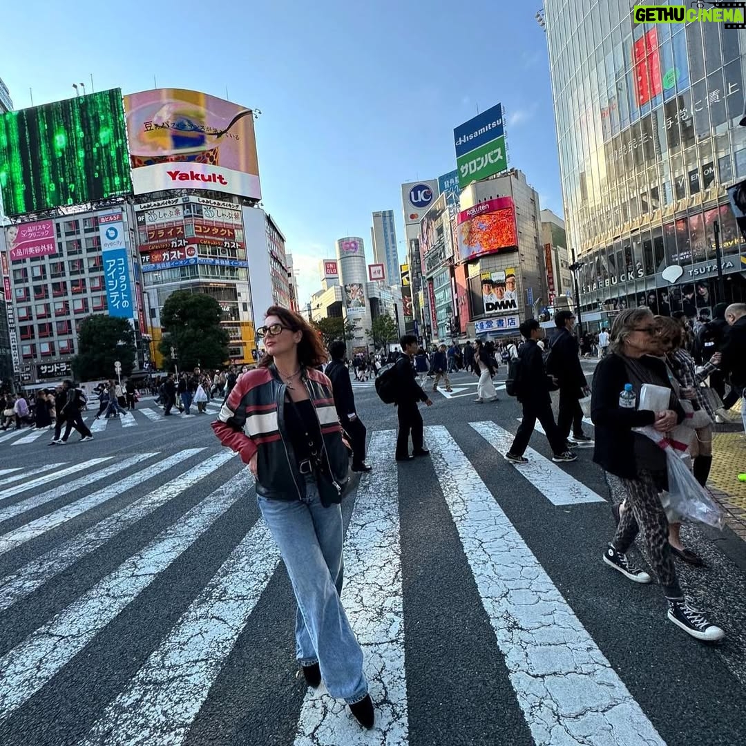 Anesa Lipa - 9.8K Likes - 💌 Tokyo ❤️