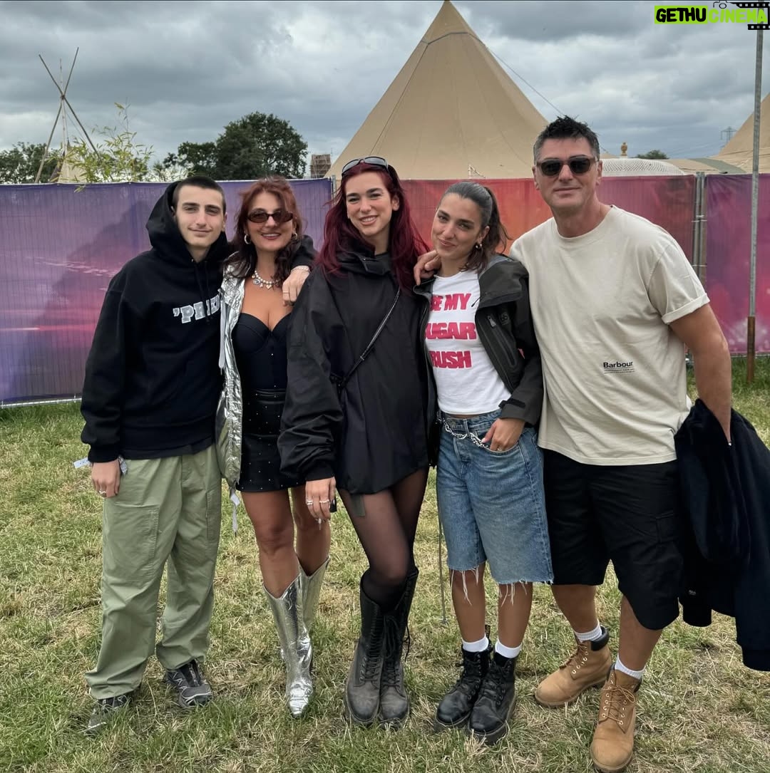 Anesa Lipa - 16.9K Likes - Best weekend ever!!
Glastonbury & My Birthday!!
❤️🎪❤️🎪❤️