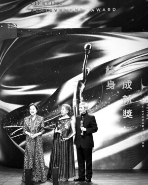 Angel Lam Chin Ting Instagram - ⁡
謝謝讓我見證香港電影熾熱的時刻，
含淚的歡呼，發光的夢想，
恭喜所有得獎者。