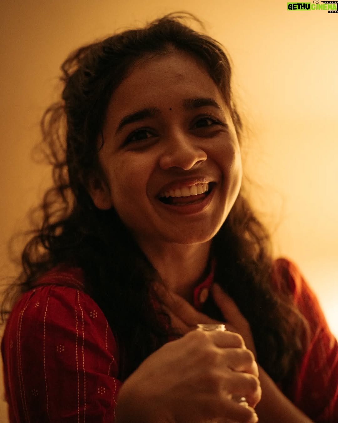Anishma - 14.5K Likes - Caption onnum kitteela 
📷@_harikrishnanp