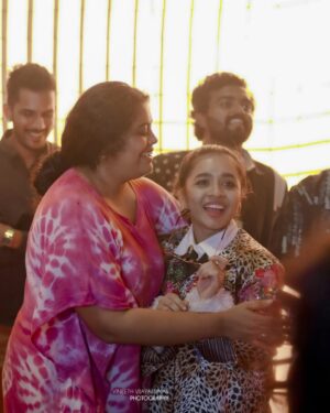 Anishma Instagram - 🌚🌚
📷@_vineeth_vijayakumar_