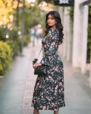 Anjali Anish Instagram - impromptu shoots while promoting Manada Kadalu (March 28th!) 
Thank you @memories.restored 🫶🏼