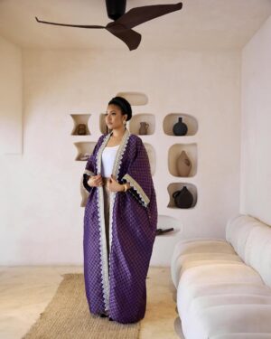 Anna Banner Instagram - OLORI Kimono Collection by @karenubani 
•
•
•
•
•
Photography @peter_stonee 
Make up @dmannysglow