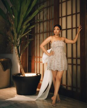 Anna Banner Instagram - IFENKILI❤️

Dress @nelo.woman 
Makeup @glowwithlilian 
Hair stylist @hairbybube_ 
Content Creator: @durrode 
Photography: @streetically 

#nelobride