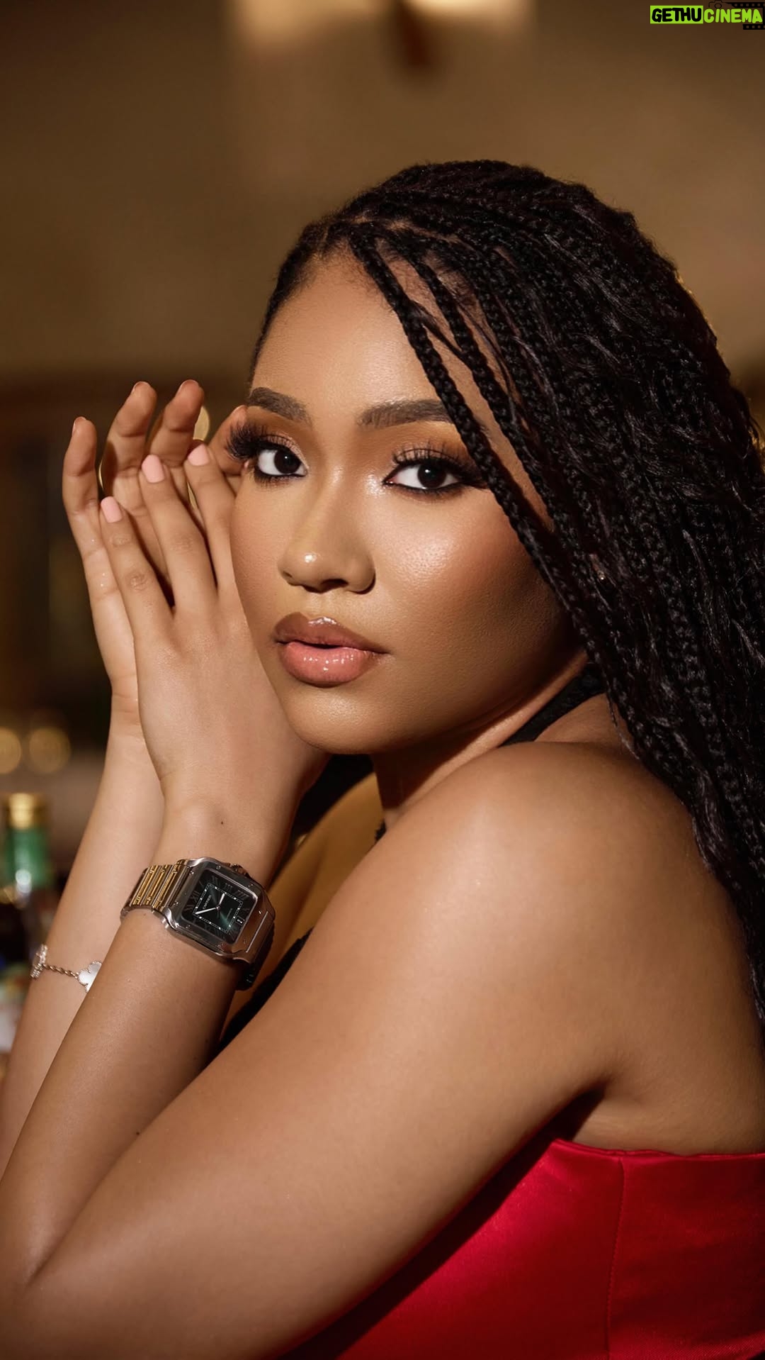 Anna Banner - 17.4K Likes - Woman of Elegance in @bigbag_emporium luxury pieces
•
•
Cartier, van-clef, diamond earrings from @bigbag_emporium
•
•
Shot by @gwl_shots