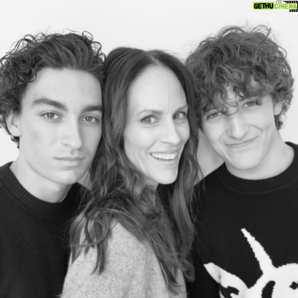Annabeth Gish - 1.6K Likes - What a joy to be their momma! ♥️♥️ HMD! 🌸🌸