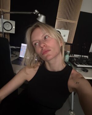 Annet Charitonova Instagram - kancl core