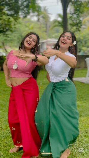 Anu Kanu Instagram - Happy Sinhala & Tamil New Year💚🌅💖