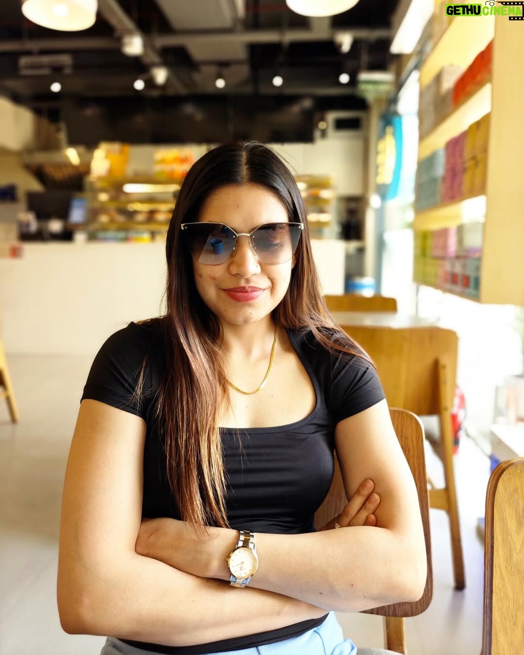 Anwesha Mukherjee - 1.3K Likes - You don’t need to force, fight or chase. What is meant for you will come to you or stay for you. They don’t leave 🤗 Stop overthinking. Also You are meant for BIG things, not breadcrumbs #ᴘʜᴏᴛᴏᴅᴜᴍᴘ #instagood