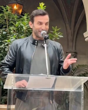 Arianne Phillips Instagram - Exciting  day in Los Angeles announcing VOGUE WORLD HOLLYWOOD 2025 💫
 with  esteemed costume design colleagues 
⭐️ @therealruthecarter 
⭐️ @colleenatwoodofficial 
⭐️ @jacquielwest 
missing from todays event 
 ⭐️ @thesandypowell 
 ⭐️ @catherinemartindesigns 
 ⭐️ @milenacanonero.official 
 💖💖💖 
⬇️special forces 🙌🏼 miracle makers ⬇️
@lisaloveofficial 
@alex_jordan_harrington 
@guiducci 
 Thank you Anna Wintour @voguemagazine ……

100% of proceeds from tickets sales will go to @alifeinthearts with a special initiative benefitting members of the costume community affected by the 2025 Los Angeles wildfires. 
Link in bio to read all about it …..
…….
#Repost @voguemagazine 
・・・
#VogueWorld is ready for its close-up. Today, Vogue’s Anna Wintour announced that the fourth annual global event will take place on October 26, 2025 at Hollywood’s Paramount Pictures Lot—the oldest film studio in Los Angeles. “It will set great film costumes next to brilliant fashion collections and will be a little bit like a fully operational day at a movie studio, but also an incredible tribute to the love affair between fashion and film,” shared Wintour. 

100% of ticket proceeds will go to the Entertainment Community Fund, with a focus on supporting costume community professionals impacted by the Los Angeles wildfire and we’ll  enlist the help of several renowned costume designers for its movie magic—including Arianne Phillips, Colleen Atwood, Catherine Martin, and Ruth E. Carter. Tap the link in our bio for everything you need to know about Vogue World: Hollywood.