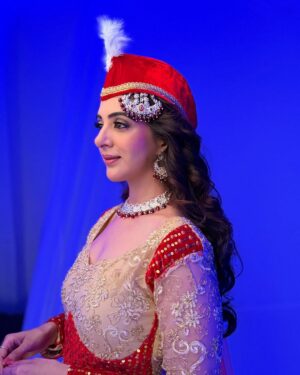 Arshin Mehta Instagram - Anarkalis’s legacy lives on through art and fashion. 🪕🎭🎬

#behindthescenes #anarkali #retrolook #salimanarkali  #shootingadventure #salimanarkali #digitalcreator #digitalad #anarkalisalimlovestory
P.c @shubhamm_gargg