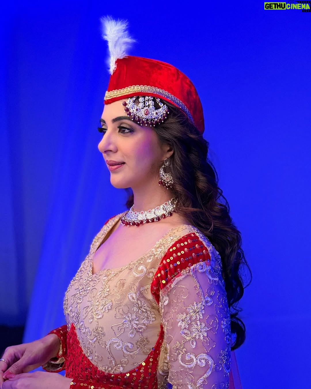 Arshin Mehta - 759 Likes - Anarkalis’s legacy lives on through art and fashion. 🪕🎭🎬
#behindthescenes #anarkali #retrolook #salimanarkali #shootingadventure #salimanarkali #digitalcreator #digitalad #anarkalisalimlovestory
P.c @shubhamm_gargg