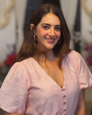 Arshin Mehta Instagram - Happy Birthday to me post🌸✨🥰…🎂
A lot more pics and videos coming up🥰
#birthdayweek 
#happybirthday #family #home