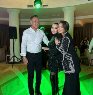 Asha Matai Instagram - “BM production” New year Party🪩💃🏻
Это было классно! Весело, вкусно, позитивно, красиво!
Благодарю @bayanmaxatkyzy ❤️ Bestie!