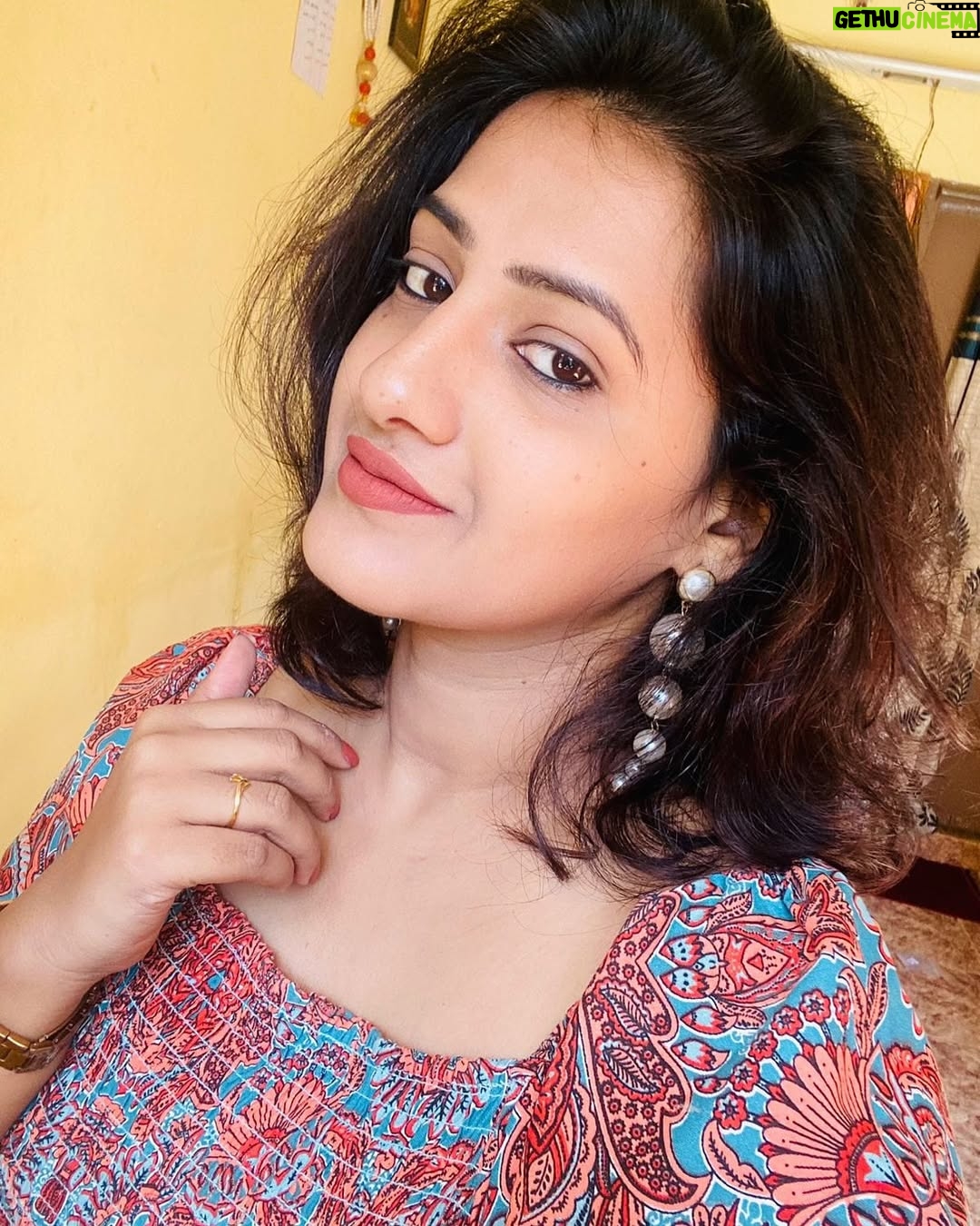 Asha Rajagopal - 2K Likes - Which one did you like more ?

#insta #instapic #virałpost #viral #instagram #instamood #instadaily #instalike