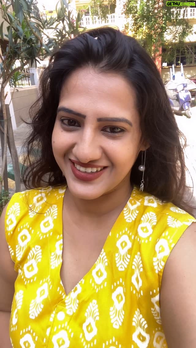 Asha Rajagopal - 1.7K Likes - Nimdhu yav skin tone white or dusky? 😂

#insta #instagram #reels #reelsinstagram #explore #explorepage #instadaily #insta #instamood #instagood #instalike #reelkarofeelkaro #viral #viralvideos #reelsvideo #trending #treandingreels #karnataka #asharajagopal