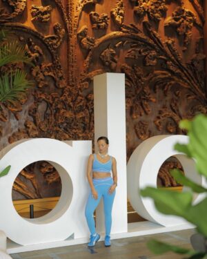 Asmara Abigail Instagram - Happy First Anniversary @aloyoga @alo #aloindonesia 💜🪽

@windysucipto 

28 April 2025