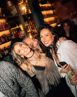 Athina Oikonomakou Instagram - Blessed 🥹 #mybirthdayparty #friendsforlife❤️ 
📸 @amaliakovaiou