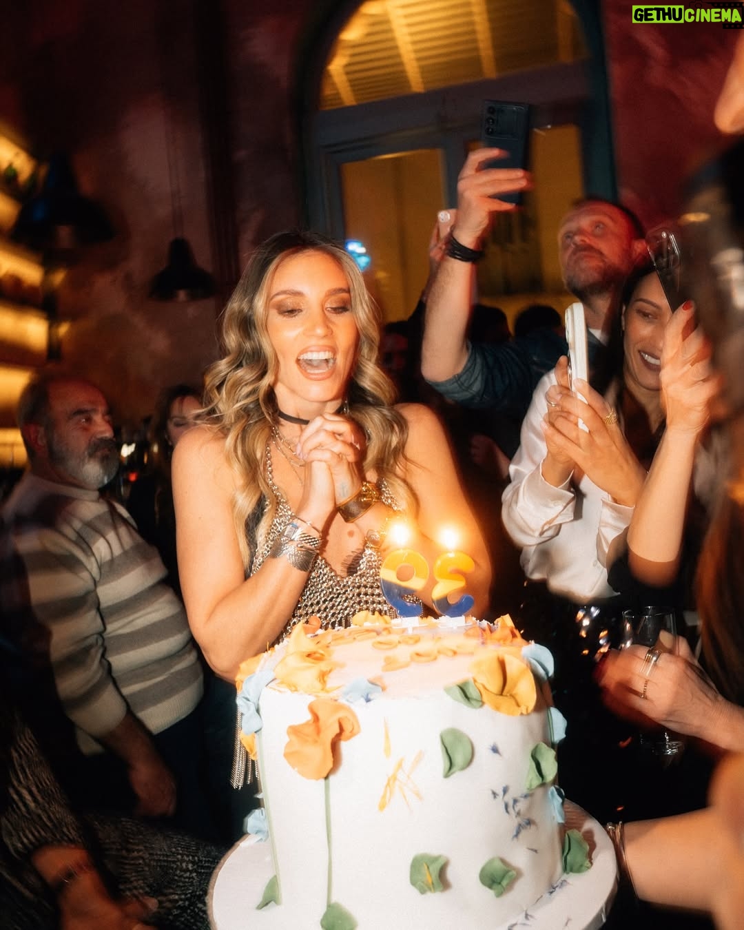 Athina Oikonomakou - 38K Likes - Blessed 🥹 #mybirthdayparty #friendsforlife❤️
📸 @amaliakovaiou