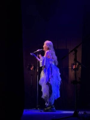 Aya Hirano Instagram - AYA HIRANO LIVE TOUR 2025
-evolutions-
⁡
開幕しました‼️
昨日東京公演初日を盛り上げてくれた皆さん、
ありがとうございました✨✨✨
⁡
11年ぶりの新曲「evolutions」
そして、ENOZの新曲 「Chasingdestiny」など、
初お披露目の緊張を久しぶりに味わいました🫧
⁡
「evolutions」は、
ライブで皆さんと共に育てていきたい楽曲です。
末長く愛していただけますように。
⁡
⁡
まずは綾カメラ写真📷
⁡
⁡
#evolutionsTOUR2025
#evolutions