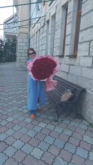 Aziza Instagram - Всех Овнов с днем рождения!!!