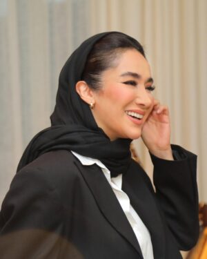 Bahareh Afshari Instagram - 👀🙋🏻‍♀️