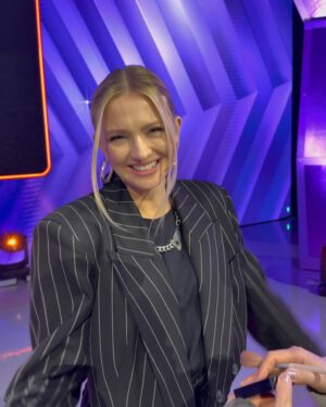 Barbara Kurdej-Szatan Instagram - ✨Boomerzy i Milenialsi, łączcie się! Już dziś o 16:10 w „Cudownych Latach” w TVP2 będzie się działo! Sprawdźcie ten skald: Kevin Aiston, Paolo Cozza, Theofilos Wafidis, Elisabeth Duda, Angelika Mucha, Carla Fernandes Krystian Embradora i Klaudia Nieścior ❤️