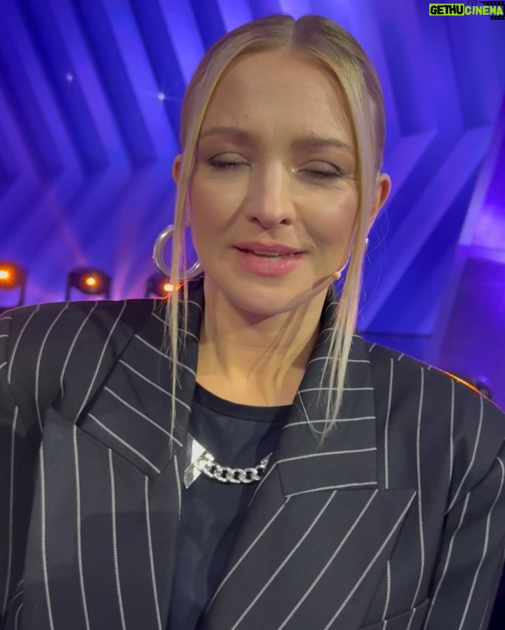Barbara Kurdej-Szatan - 764 Likes - ✨Boomerzy i Milenialsi, łączcie się! Już dziś o 16:10 w „Cudownych Latach” w TVP2 będzie się działo! Sprawdźcie ten skald: Kevin Aiston, Paolo Cozza, Theofilos Wafidis, Elisabeth Duda, Angelika Mucha, Carla Fernandes Krystian Embradora i Klaudia Nieścior ❤️