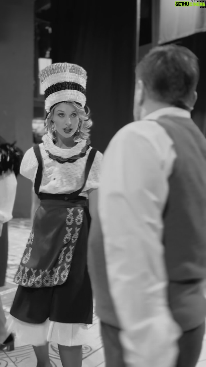 Barbara Kurdej-Szatan - 397 Likes - Co tam Rio i Paryż!
Bawcie się w Warszawie! 💥
Na zachętę — kawałek z próby! 💥
Porywający „Karnawał warszawski” w reżyserii @slawomirnarloch już w sobotę i niedzielę w Komedii!
#karnawał #karnawałwarszawski #teatr #komedia #teatrkomedia #warszawa #żoliborz #niepoważninaserio @helena_englert @agnieszka__skrzypczak @magdasmalara @_julia_kaminska_ @kurdejszatan @kacper_kuszewski @arturchamski #maciejpawlak @_mzawadzki @krzysztof_szczepaniak_ @karol.puciaty @slawomirnarloch #jakubgawlik @martynkander @anna_adaa @karokorred @magdalena__czuba @michal_cyran_ #kalinajankowiak @ewamociak