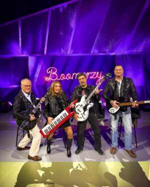 Barbara Kurdej-Szatan Instagram - ✨Boomerzy i Milenialsi, łączcie się! Już dziś o 16:10 w „Cudownych Latach” w TVP2 będzie się działo! Sprawdźcie ten skald: Kevin Aiston, Paolo Cozza, Theofilos Wafidis, Elisabeth Duda, Angelika Mucha, Carla Fernandes Krystian Embradora i Klaudia Nieścior ❤️
