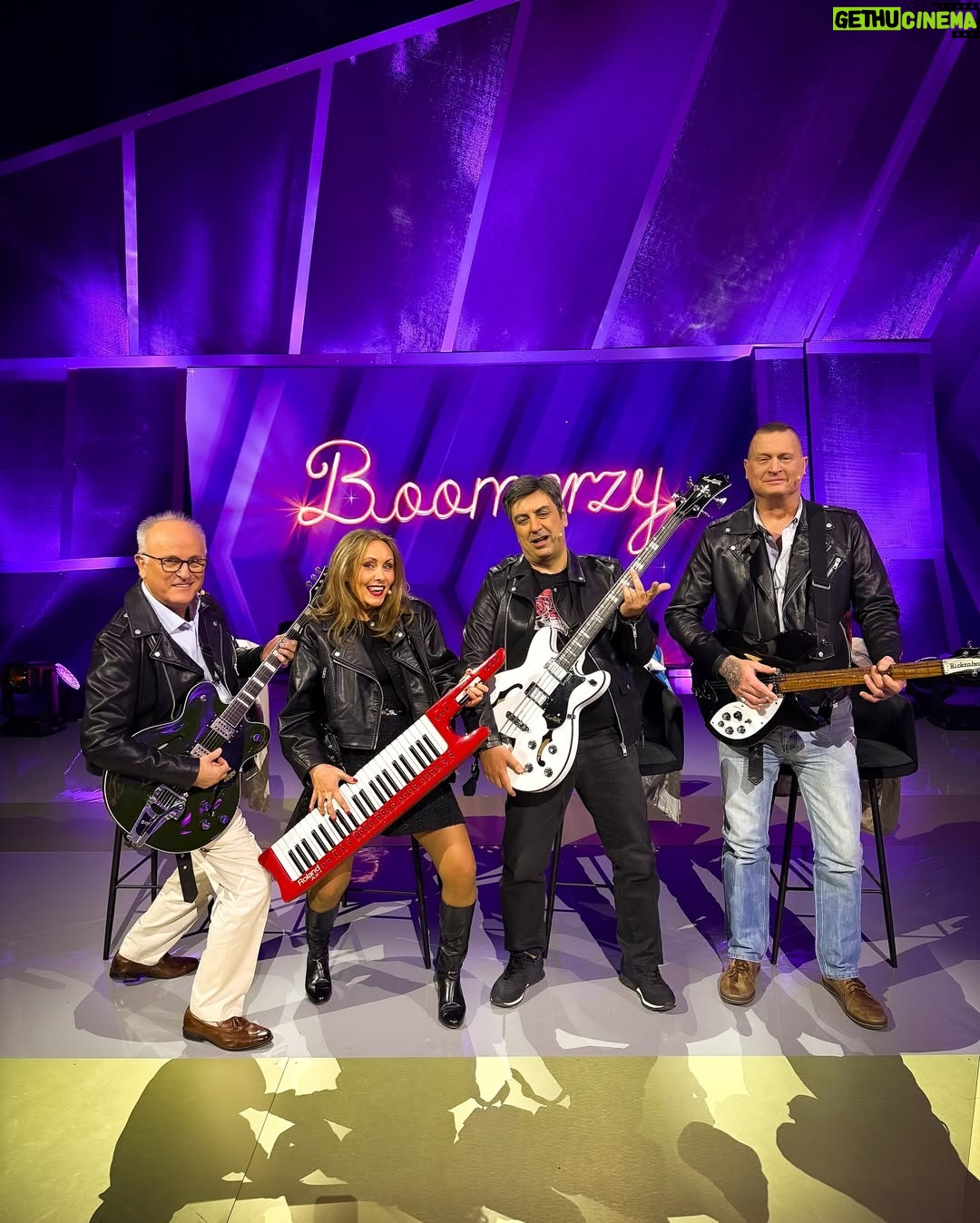 Barbara Kurdej-Szatan - 764 Likes - ✨Boomerzy i Milenialsi, łączcie się! Już dziś o 16:10 w „Cudownych Latach” w TVP2 będzie się działo! Sprawdźcie ten skald: Kevin Aiston, Paolo Cozza, Theofilos Wafidis, Elisabeth Duda, Angelika Mucha, Carla Fernandes Krystian Embradora i Klaudia Nieścior ❤️