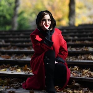 Behnoosh Tabatabaei Instagram - .
هرگاه شوق تو در پیدا کردن دیگری کافی باشد، خودت را پیدا خواهی کرد.

بونکر دوم/شکارچی و قطار 
کاری از #جلال_تهرانی
با بازی #گلچهره_سجادیه، #بهنوش_طباطبایی، #مهدی_نصرتی
دی ۱۴۰۳ - تئاتر شهر - سالن قشقایی
بلیط فروشی از تیوال https://tiw.al/oV3X

#تئاتر #بونکردوم #جلال‌تهرانی #تئاترشهر #گلچهره‌سجادیه #بهنوش‌طباطبایی #مهدی‌نصرتی #تیوال #نمايش #درام

📸: @_mehdinosrati_