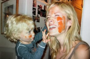 Beth Riesgraf Instagram - I ❤️ You, @inspeklee 
Let’s keep having the best life ever…forever!

#happymothersday