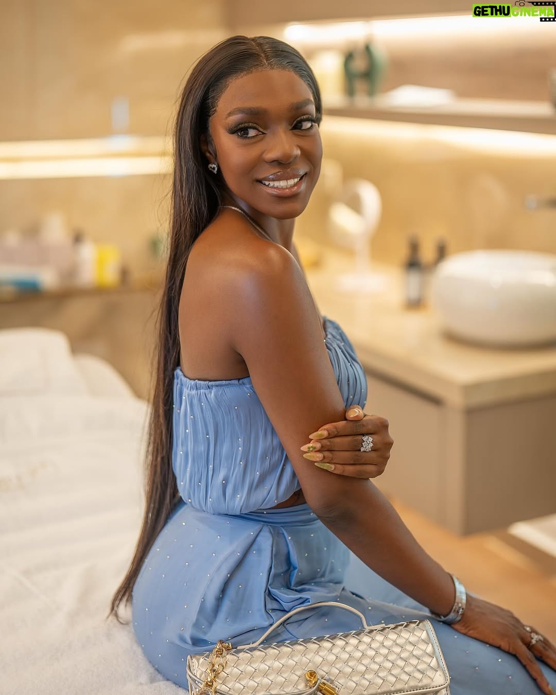 Beverly Osu - 3 Likes - Black, fine, and fly.
Evolving, Elevating, and unstoppable. 💙✨
A whole masterpiece —mind, body, and soul.
Yup!! That’s ME 🤭
#mentalhealthadvocate #EvolvingAndElevating #Beauty #Akindofblue #selflove