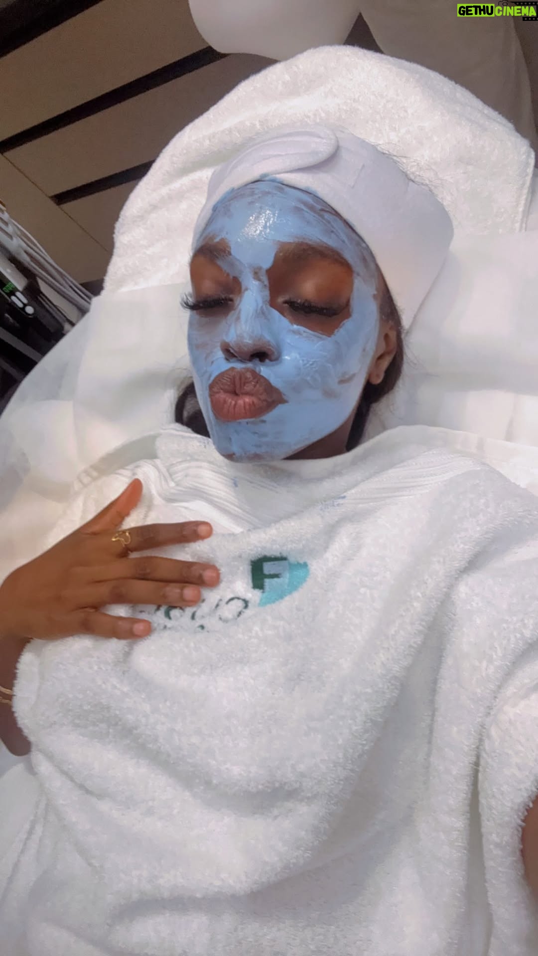 Beverly Osu - 3 Likes - Taking time to do things that makes my soul happy is top tier in this season of my life ….
Trying to love myself a little bit more … @cube65clinics
I’M JUST A GIRL …
#imjustagirl #seflove #selfcare #skincare