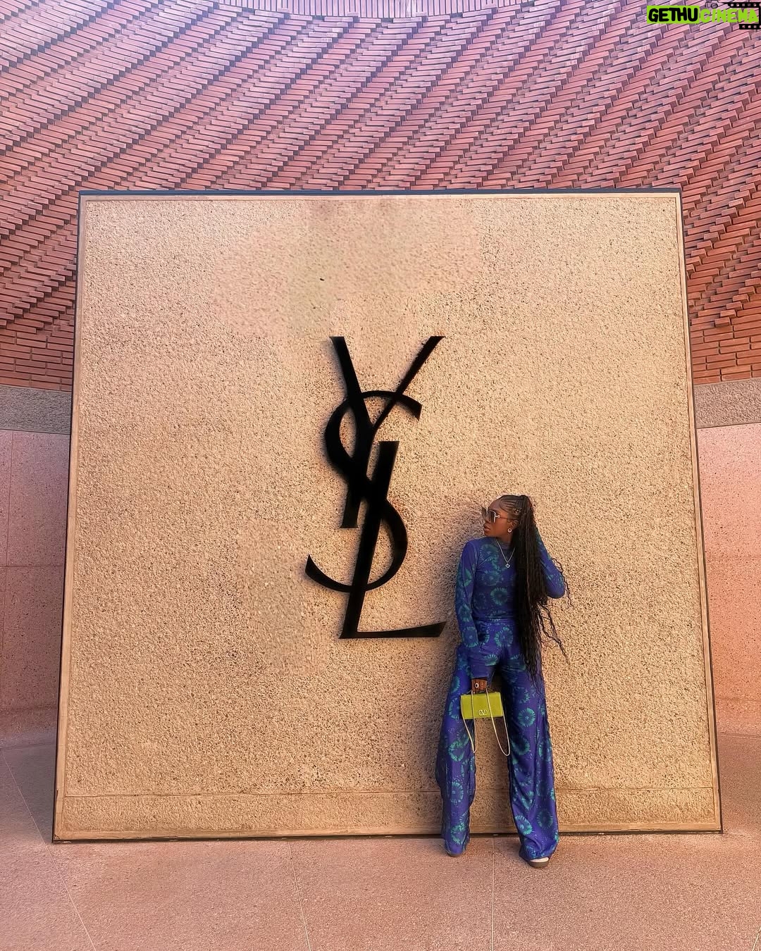 Beverly Osu - 3 Likes - YSL Museum 🎞️📽️
Lately I ve been practicing slow living… I’m in calm ☺️
#yslmuseum #addiassambas #slowliving