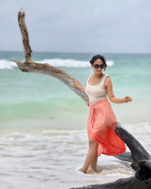 Bhavana Appu Instagram - Beach day🏝️

#andamanislands #andamandiaries🌴🌊🏄🐳🐡