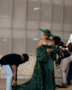 Bimbo Ademoye Instagram - Green with envy!. It's Lights, camera , Naija o' clock @naijaonnetflix called and of course I answered. 

Styled  my fav @by_mickeycreates 
Photo my boo @edos_artistry 
Dress @dressedin_ima 
Make up @glambymorgan_

#lightscameranaija 
#netflixparty
